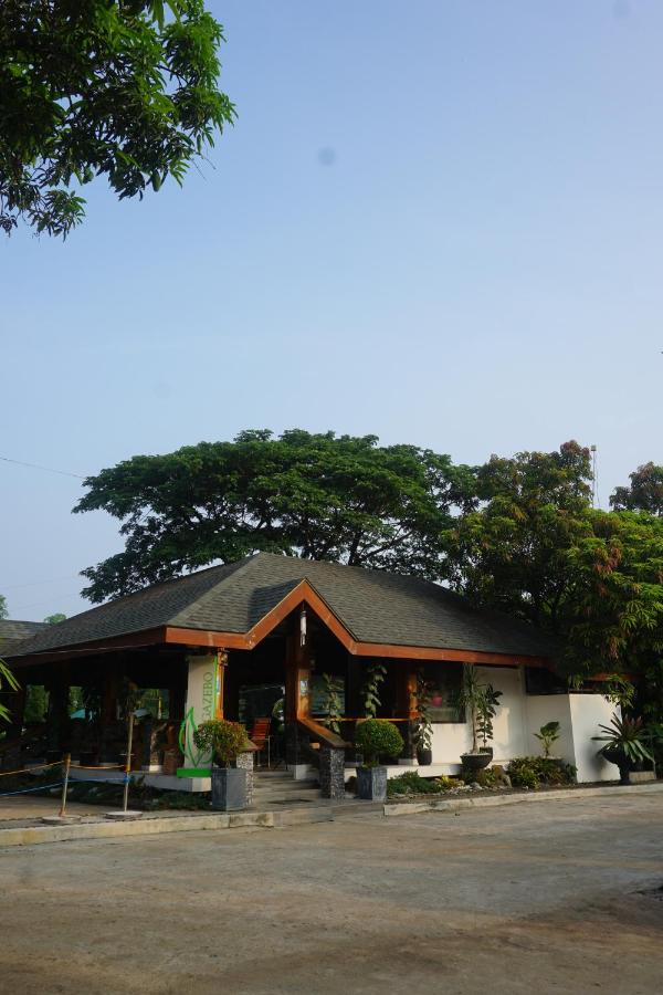 Floating Sanctuary Resort Powered By Cocotel Bulacan Zewnętrze zdjęcie