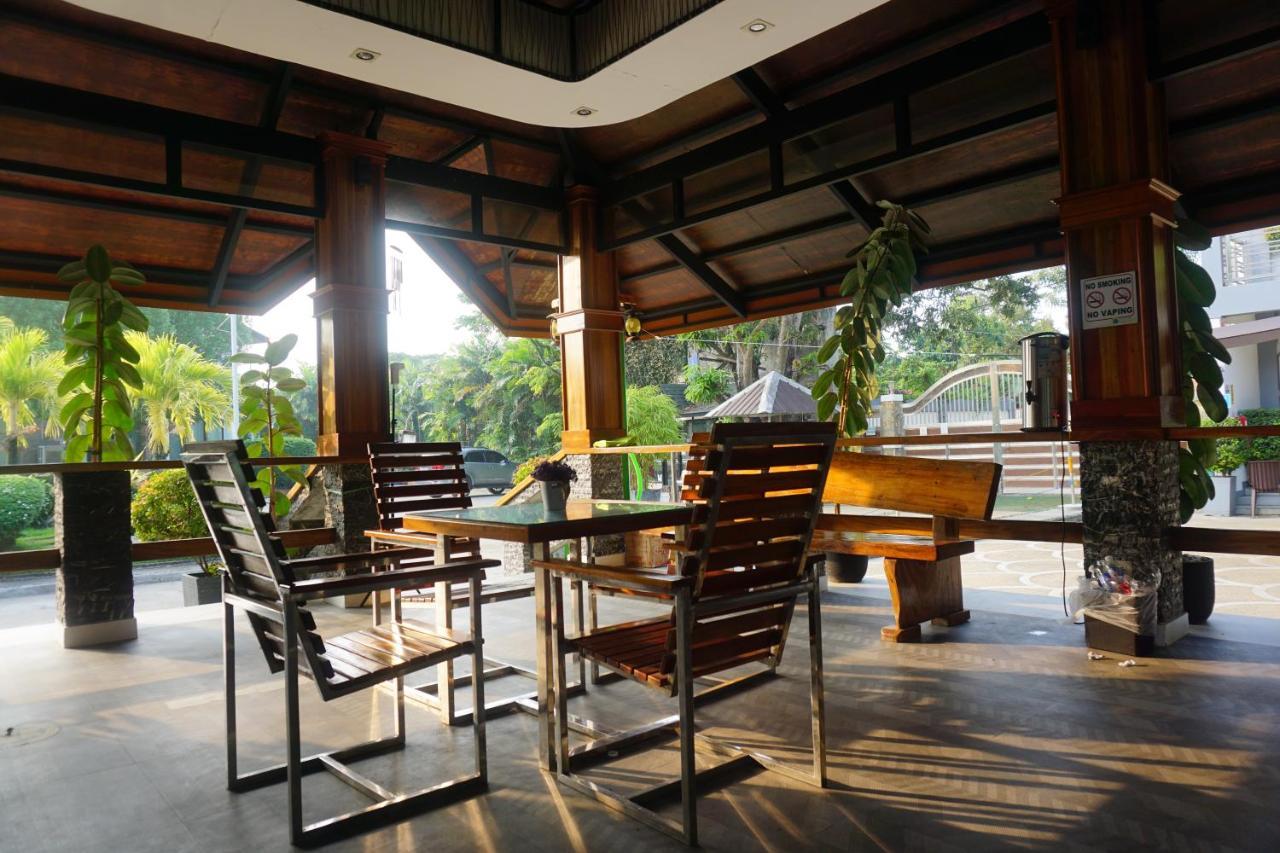 Floating Sanctuary Resort Powered By Cocotel Bulacan Zewnętrze zdjęcie