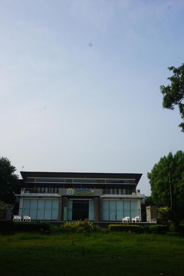 Floating Sanctuary Resort Powered By Cocotel Bulacan Zewnętrze zdjęcie