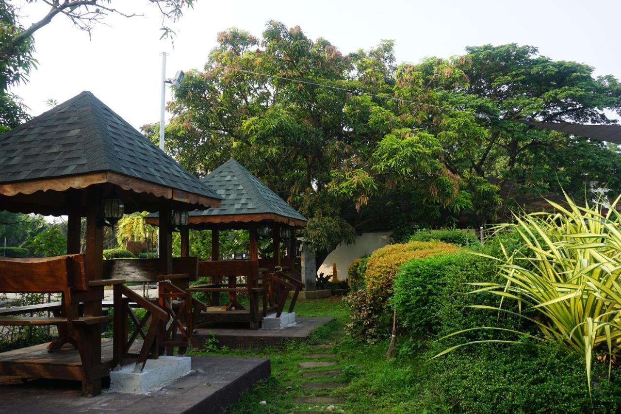Floating Sanctuary Resort Powered By Cocotel Bulacan Zewnętrze zdjęcie