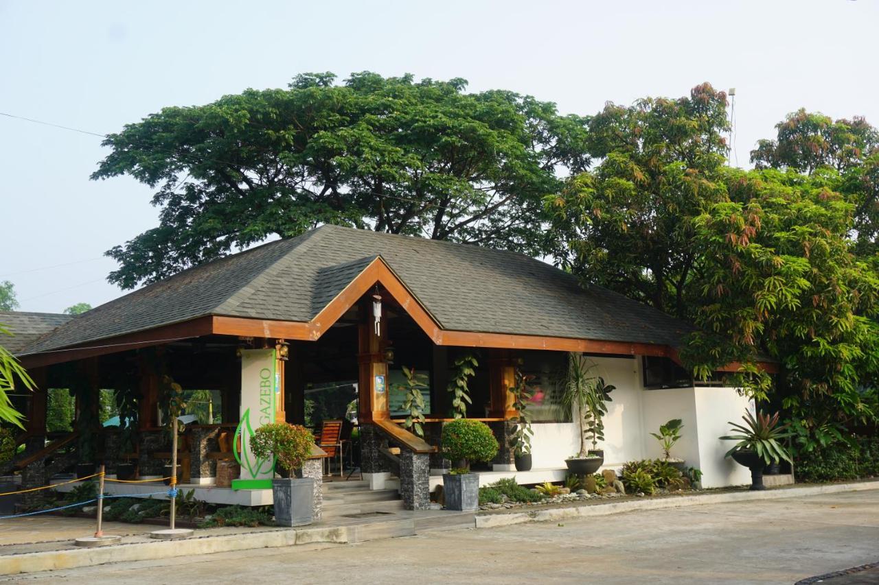 Floating Sanctuary Resort Powered By Cocotel Bulacan Zewnętrze zdjęcie
