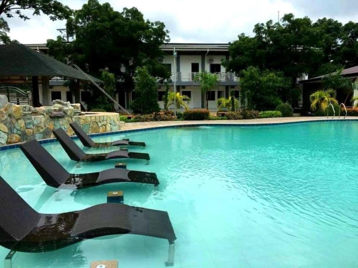 Floating Sanctuary Resort Powered By Cocotel Bulacan Zewnętrze zdjęcie